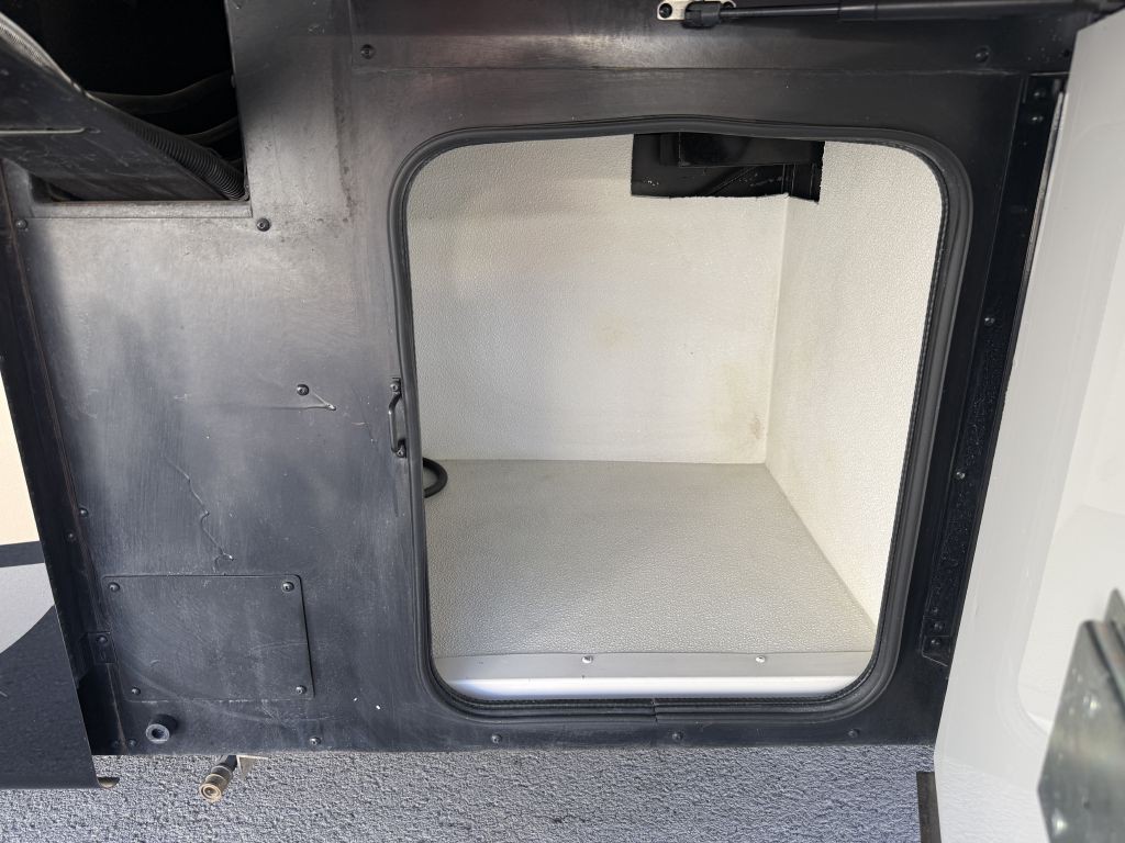 2018 RAM Endeavor 39f Image 19