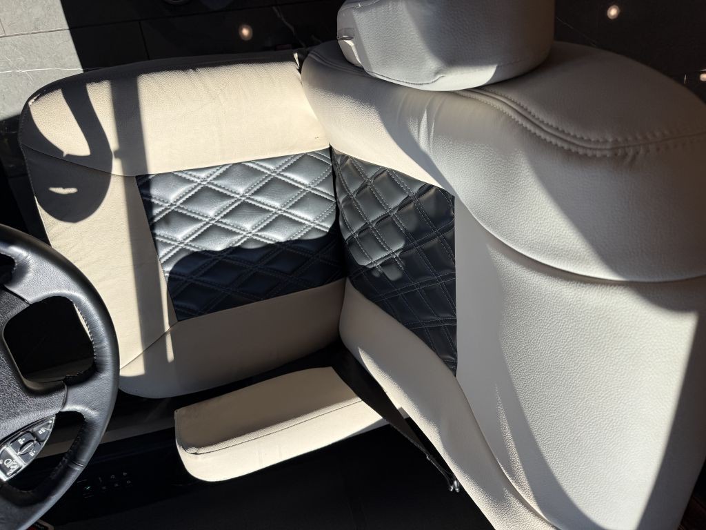 2018 RAM Endeavor 39f Image 47