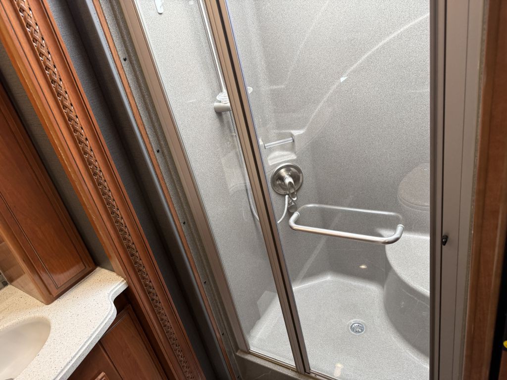 2018 RAM Endeavor 39f Image 70