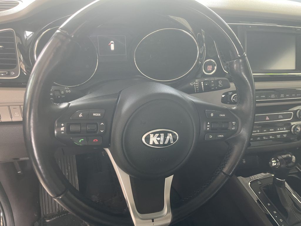 2016 Kia Sedona Image 22