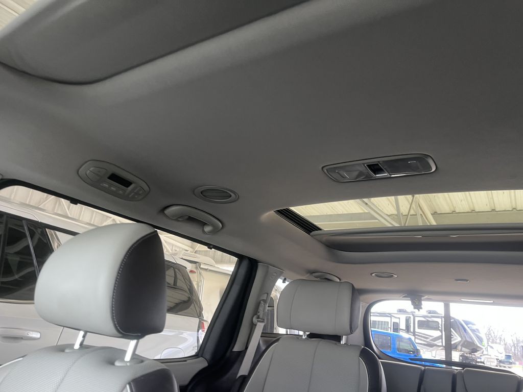 2016 Kia Sedona Image 33