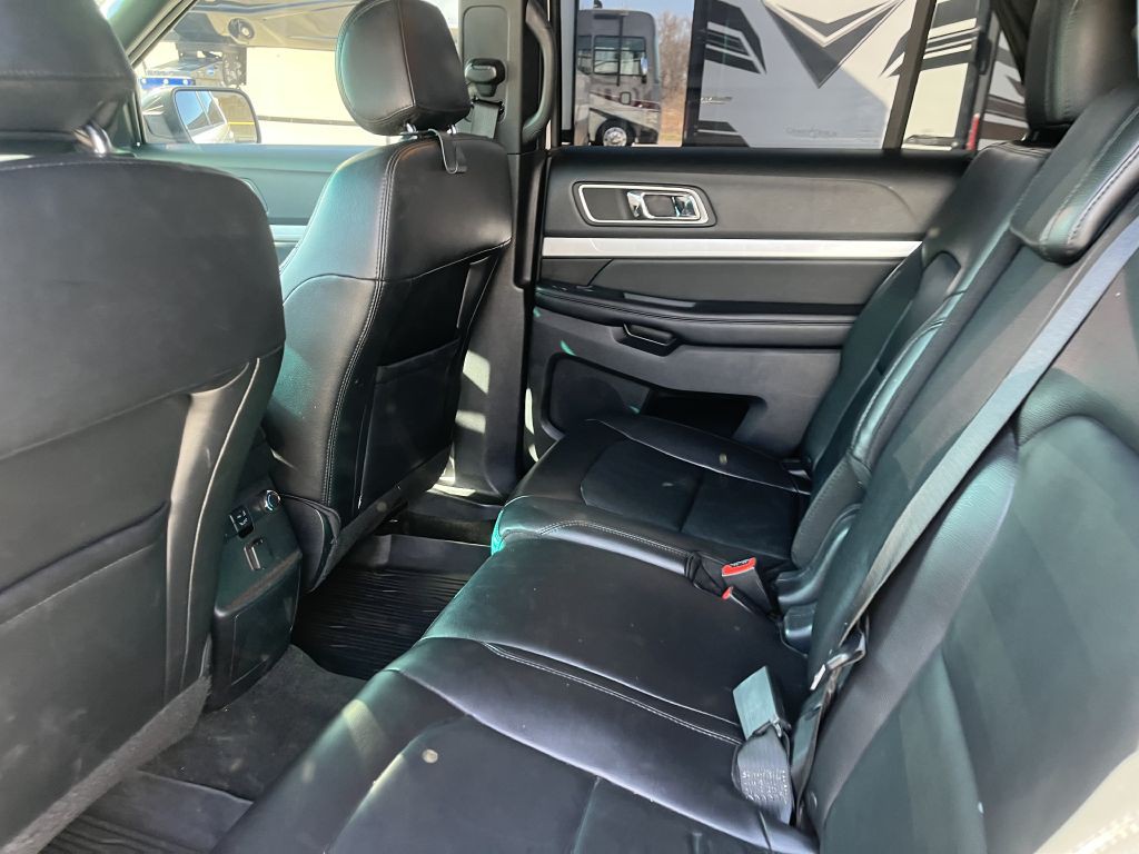 2017 Ford Explorer Image 15