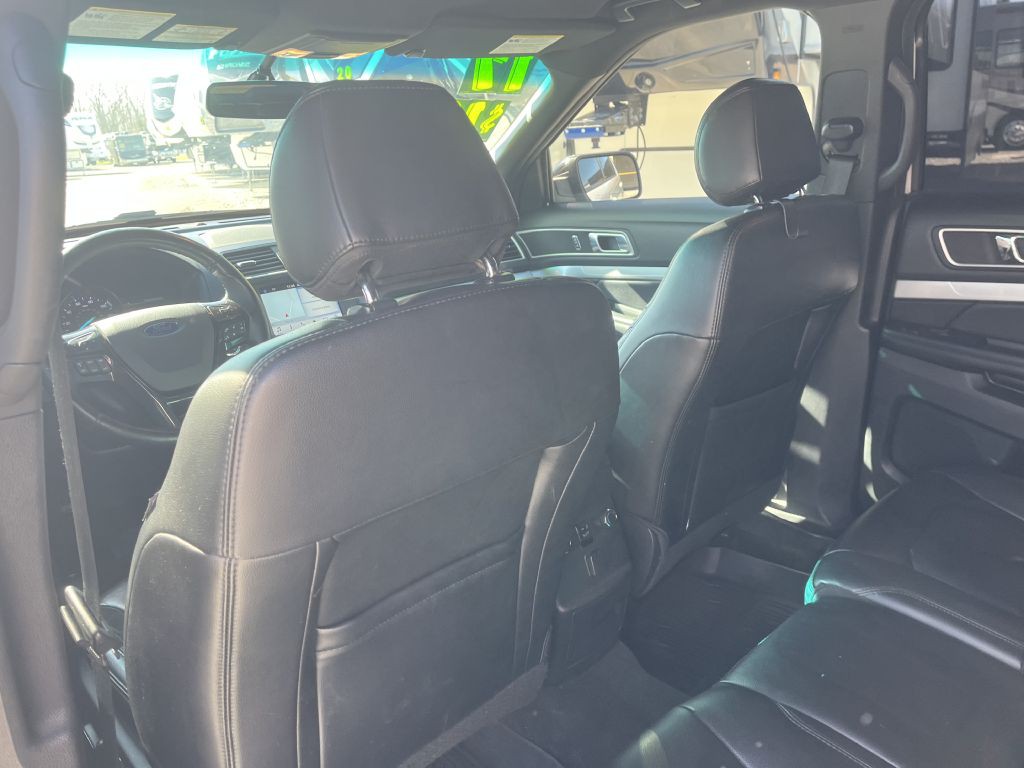 2017 Ford Explorer Image 16