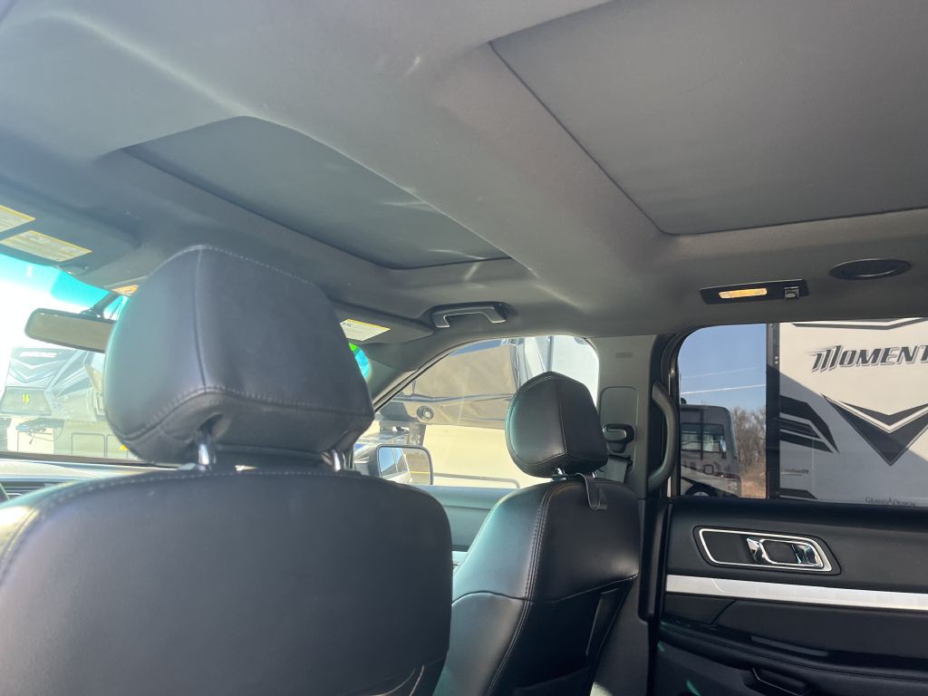 2017 Ford Explorer Image 17