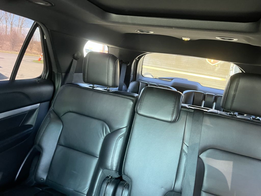 2017 Ford Explorer Image 21