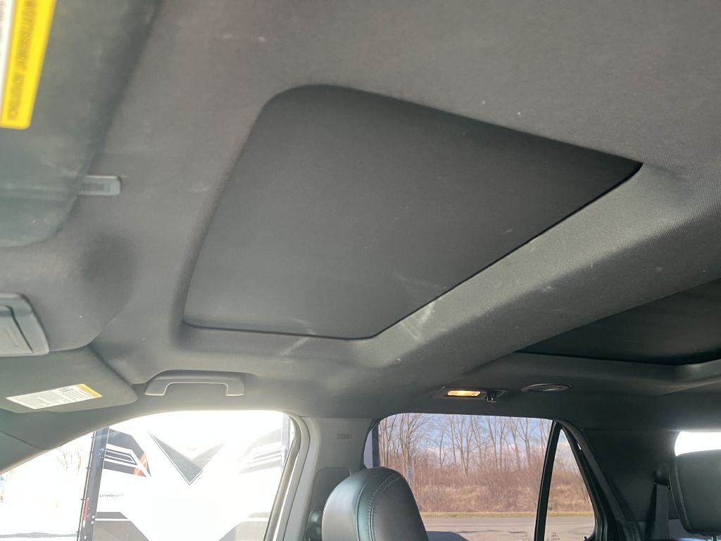 2017 Ford Explorer Image 24