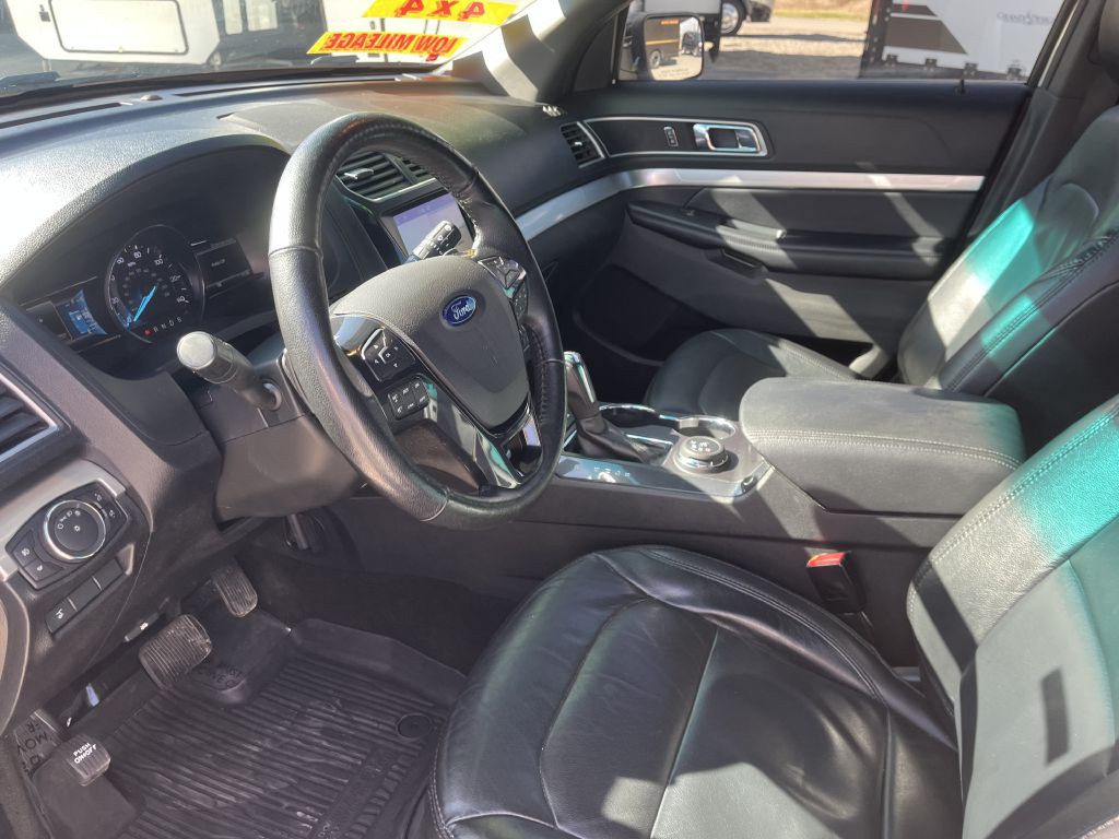 2017 Ford Explorer Image 25