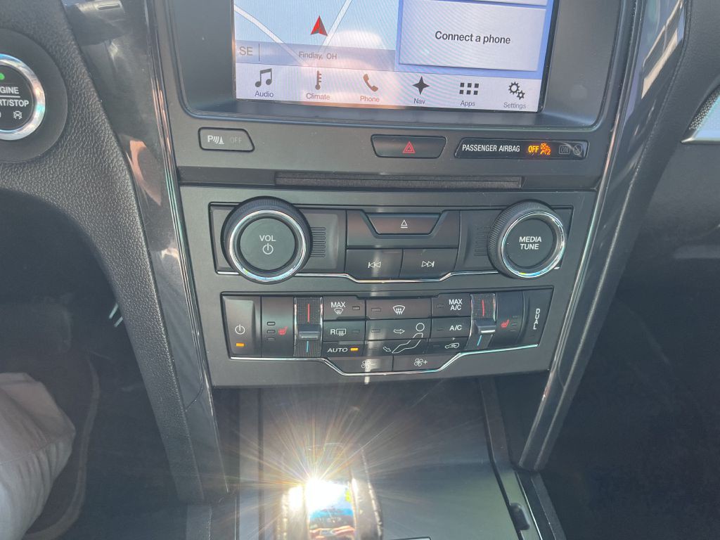 2017 Ford Explorer Image 31