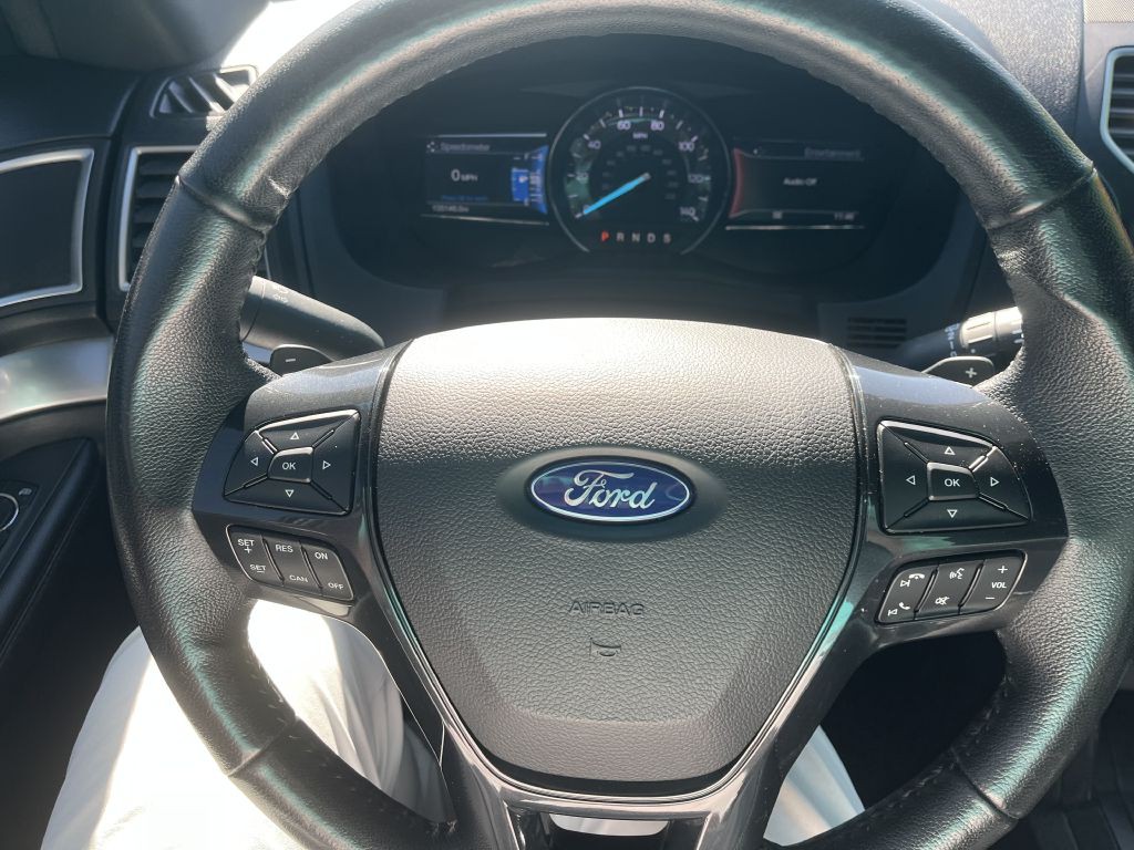 2017 Ford Explorer Image 37