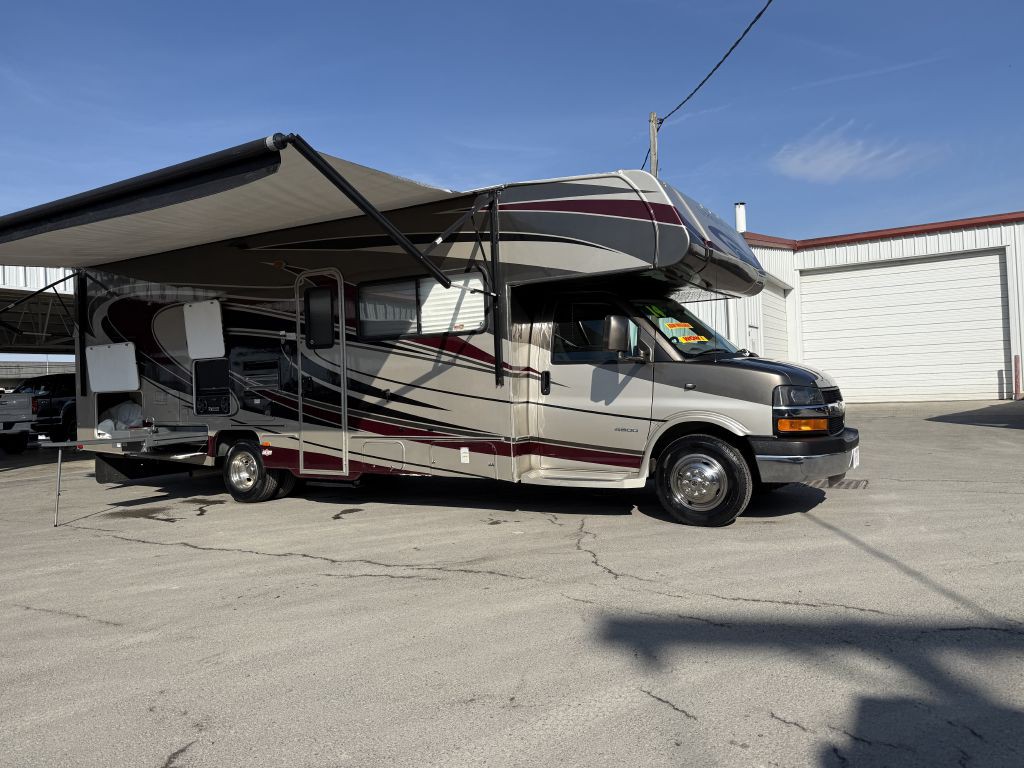 2014 Chevrolet Express Image 1