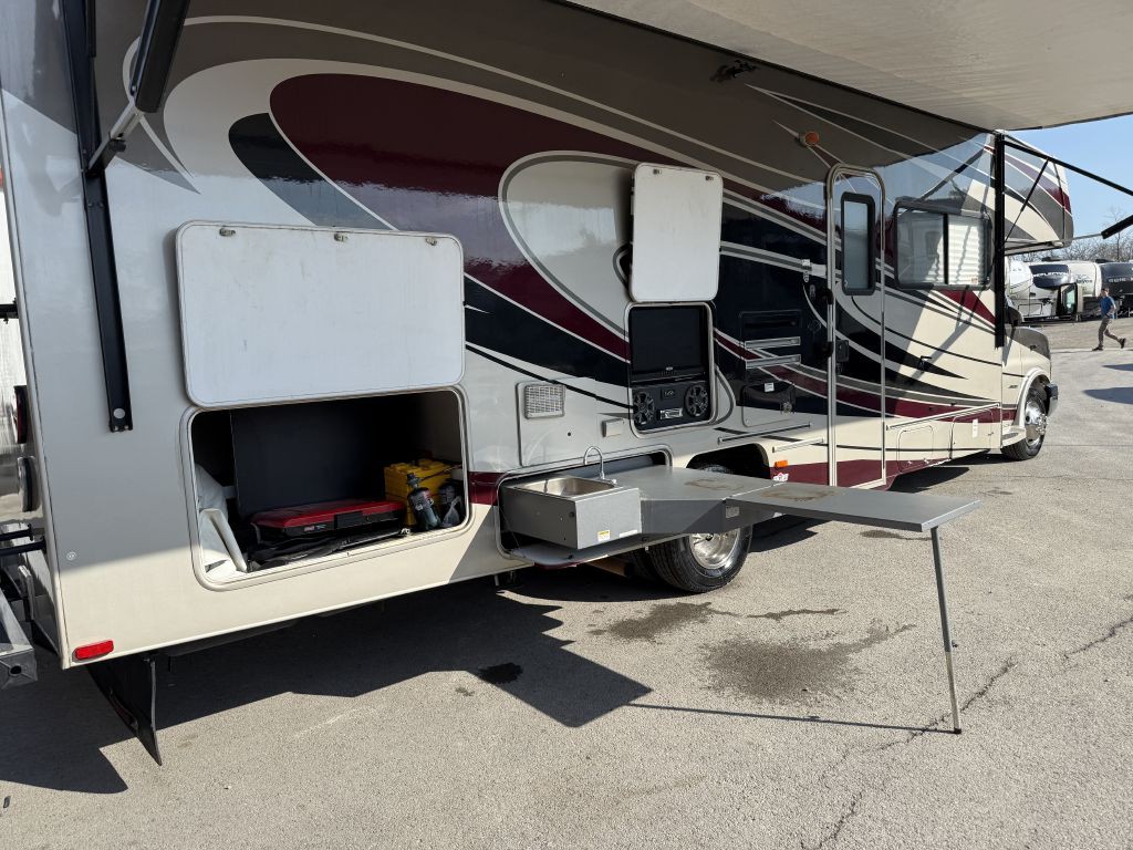 2014 Chevrolet Express Image 10