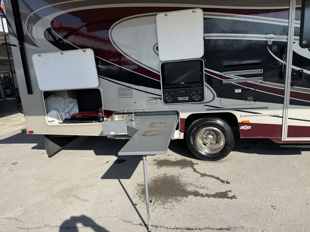 2014 Chevrolet Express Image 15