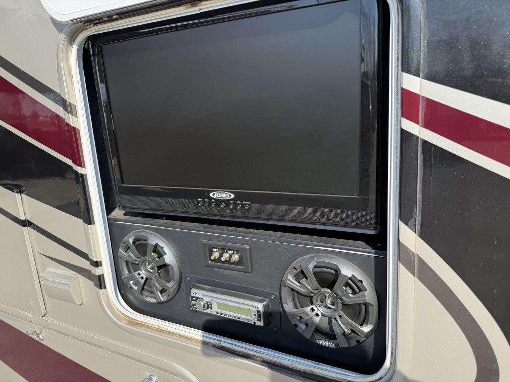 2014 Chevrolet Express Image 18