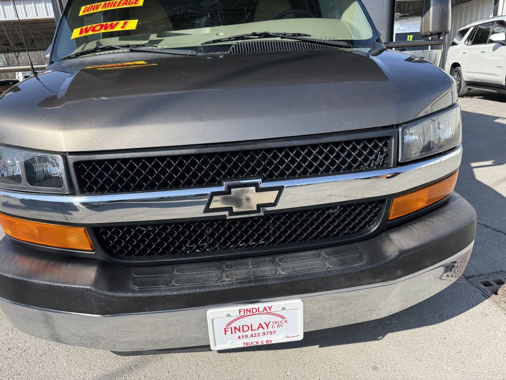 2014 Chevrolet Express Image 23