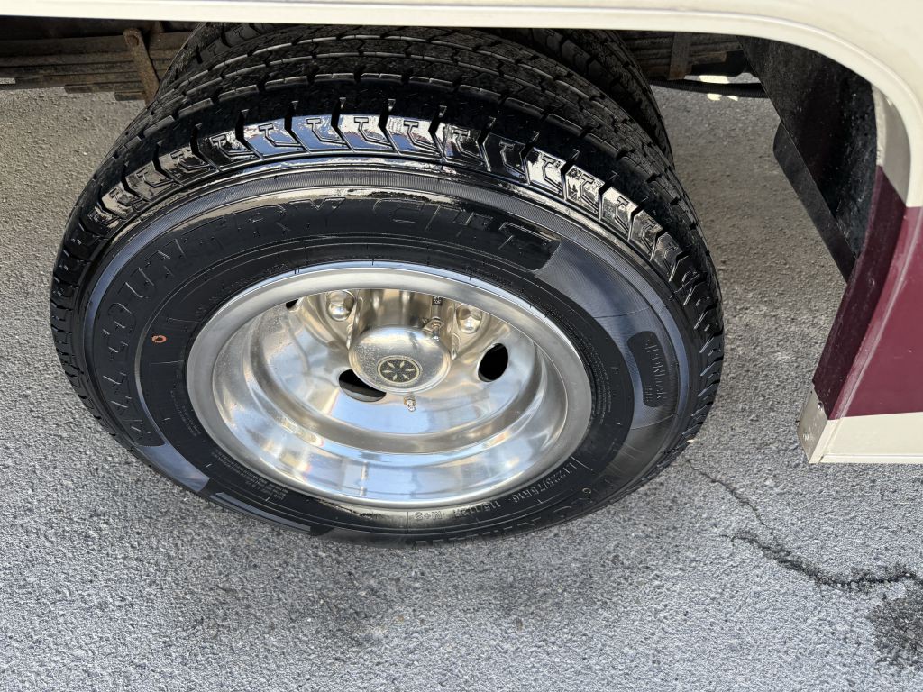 2014 Chevrolet Express Image 31