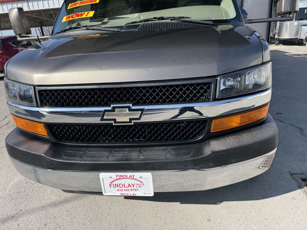 2014 Chevrolet Express Image 41