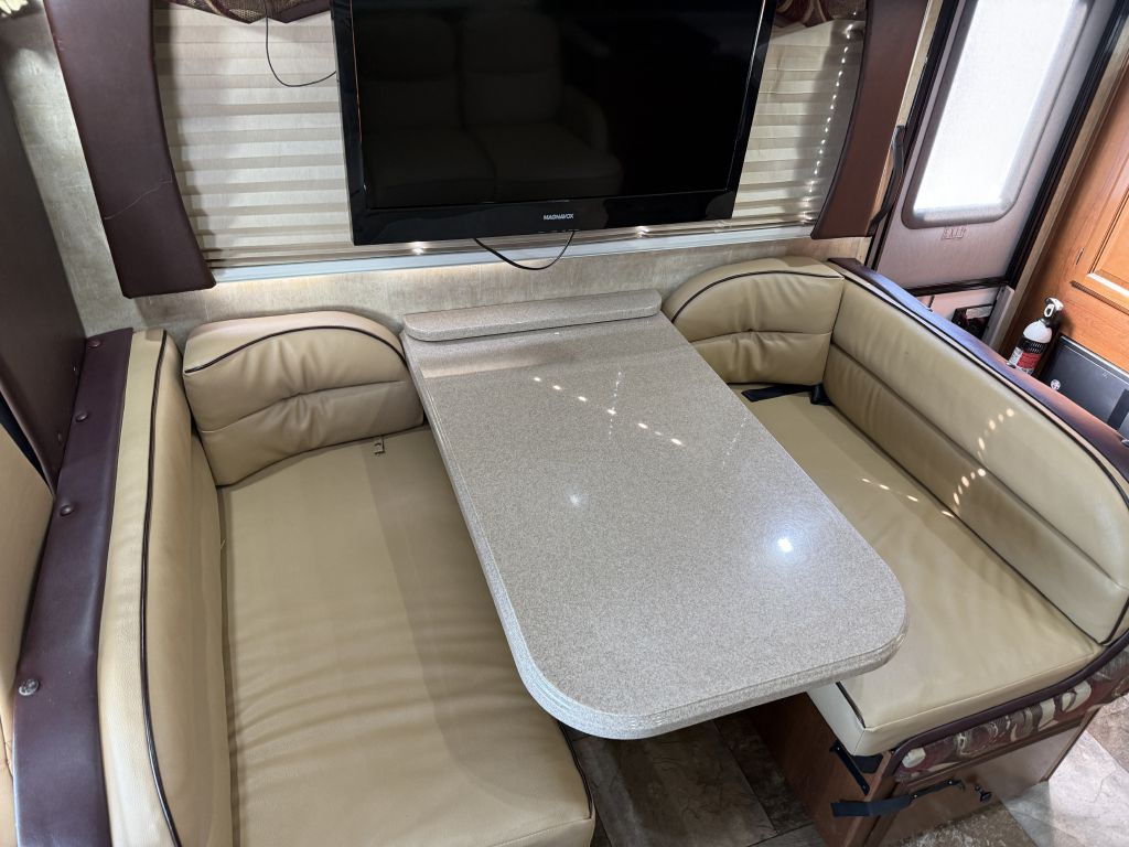 2014 Chevrolet Express Image 47