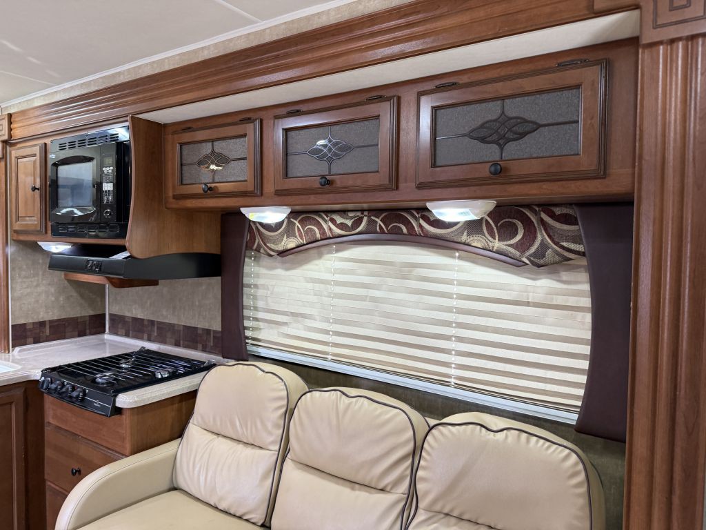 2014 Chevrolet Express Image 49