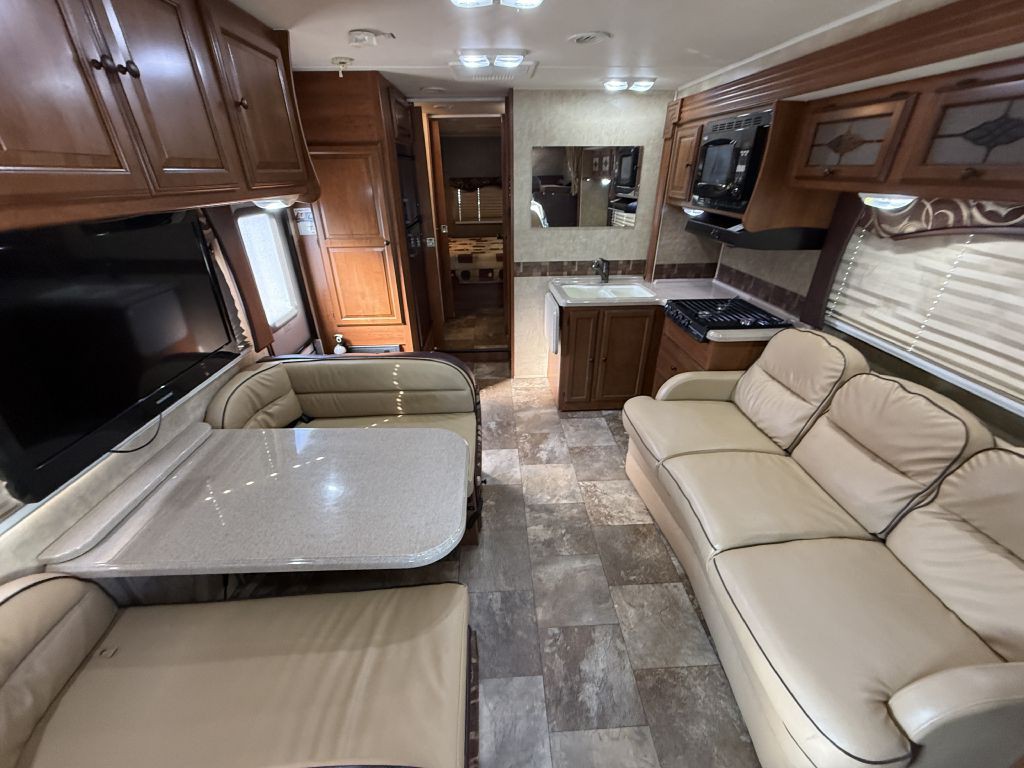 2014 Chevrolet Express Image 51