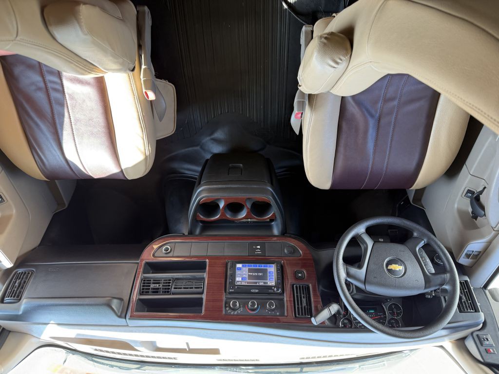 2014 Chevrolet Express Image 56