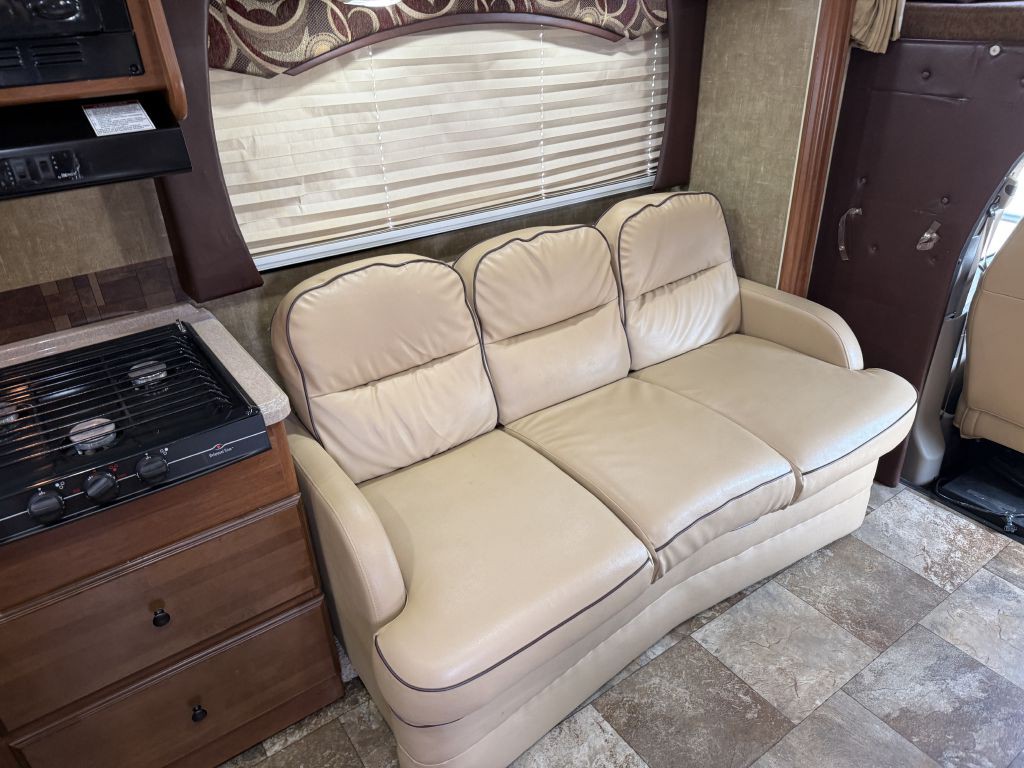 2014 Chevrolet Express Image 62