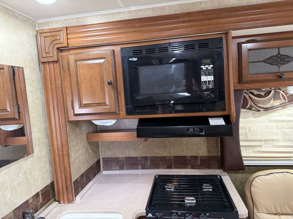 2014 Chevrolet Express Image 64