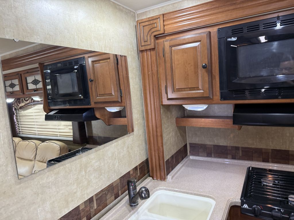 2014 Chevrolet Express Image 65