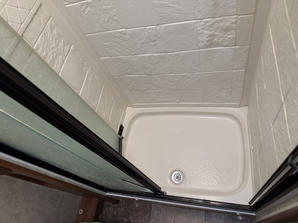 2014 Chevrolet Express Image 70