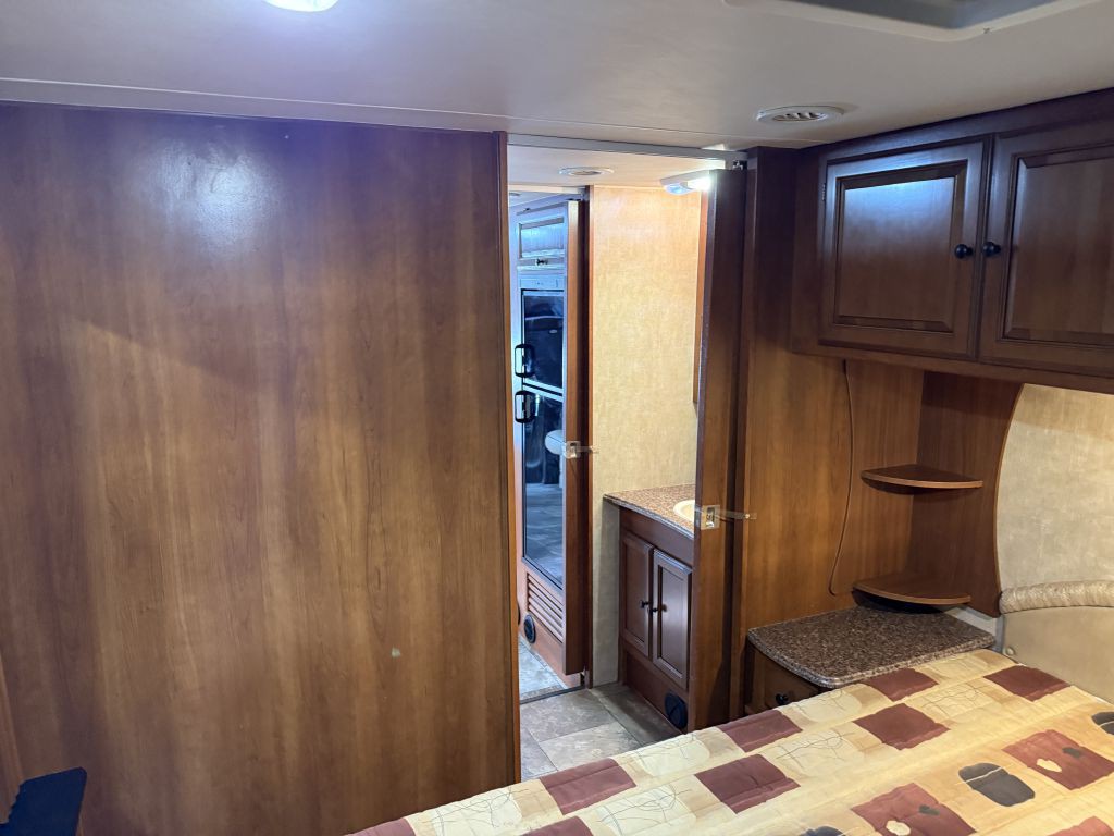 2014 Chevrolet Express Image 79