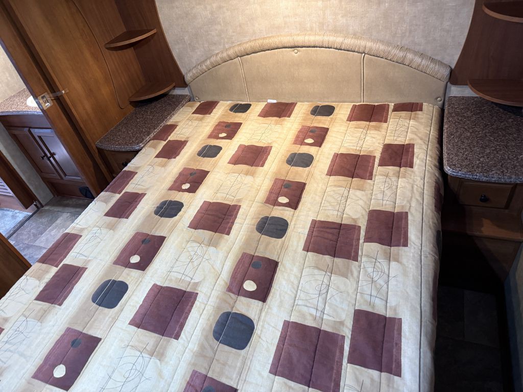 2014 Chevrolet Express Image 80