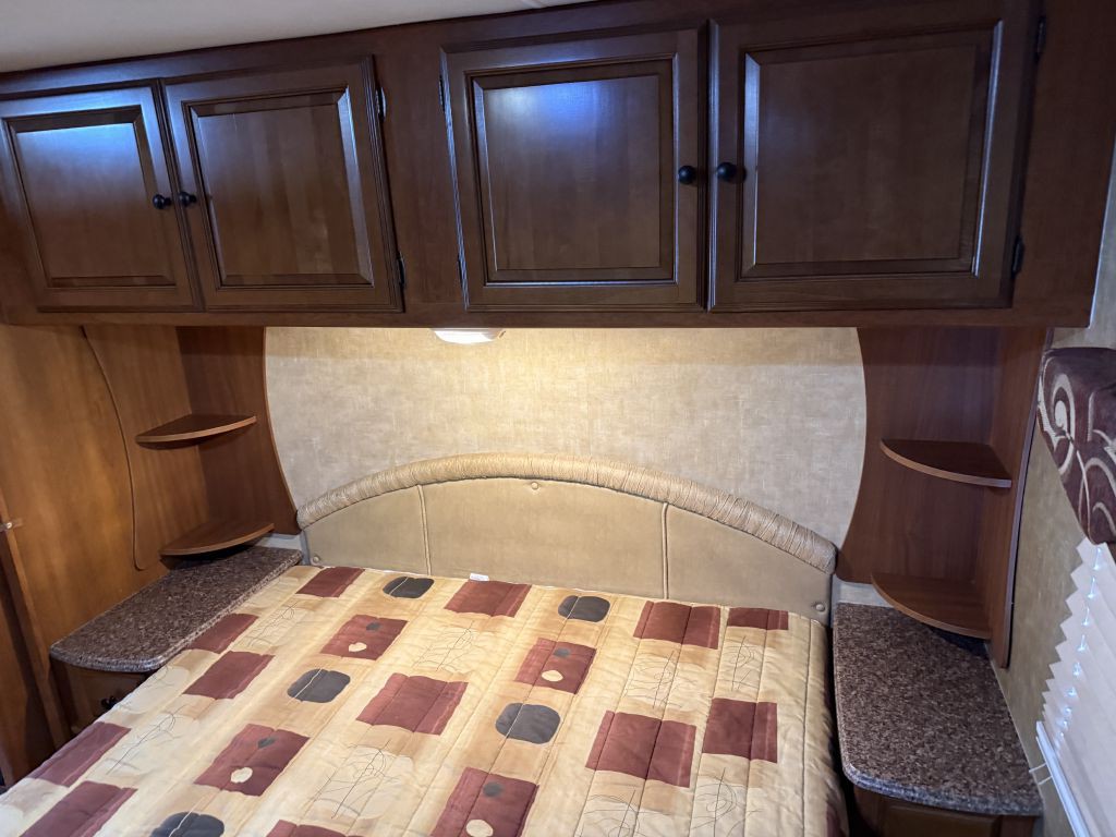 2014 Chevrolet Express Image 81