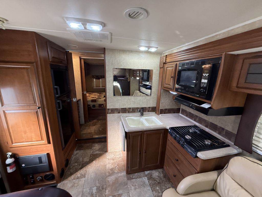 2014 Chevrolet Express Image 86