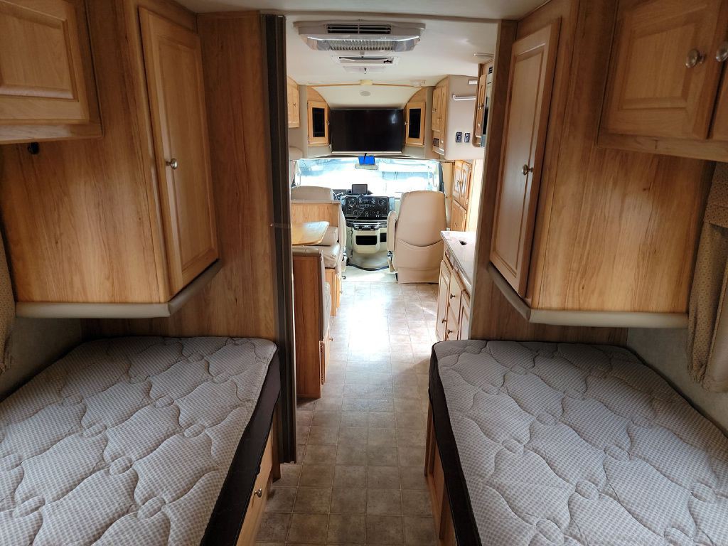 2018 Ford Econoline Image 8