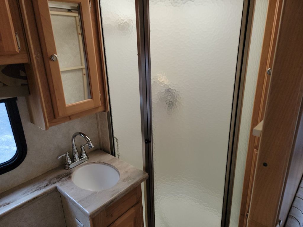 2018 Ford Econoline Image 15