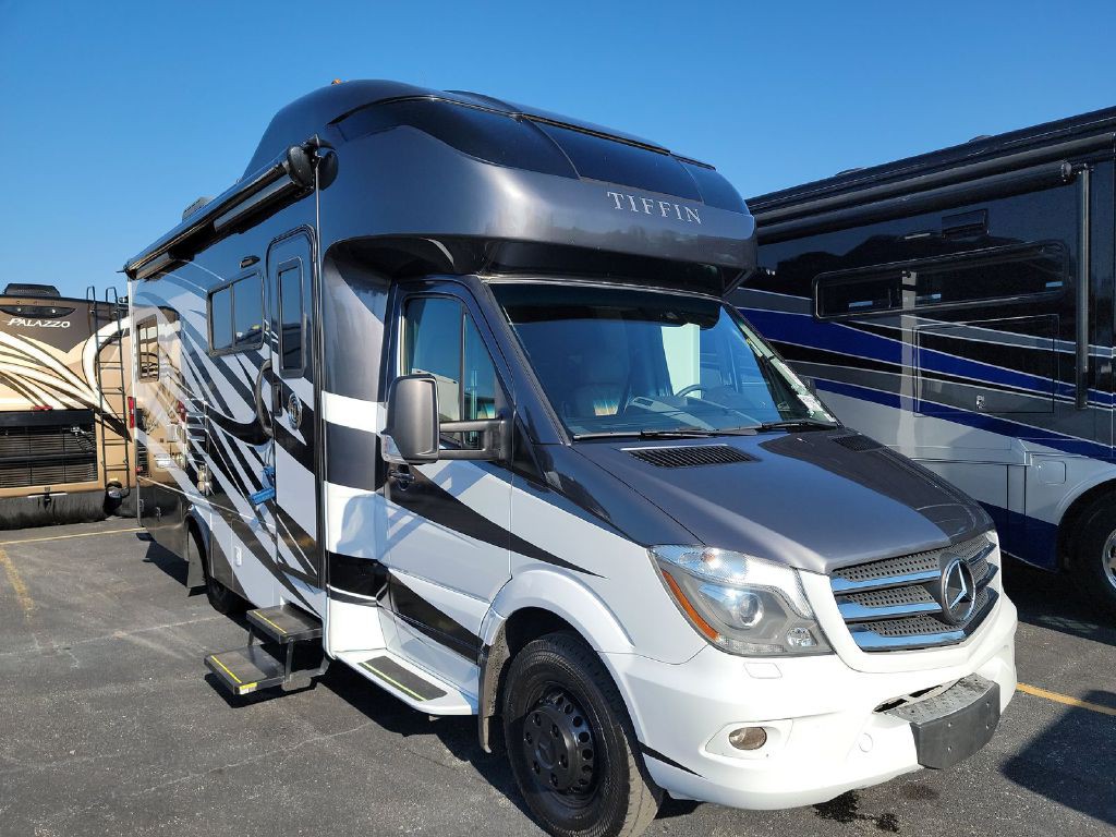 2017 Mercedes-Benz Sprinter Image 6