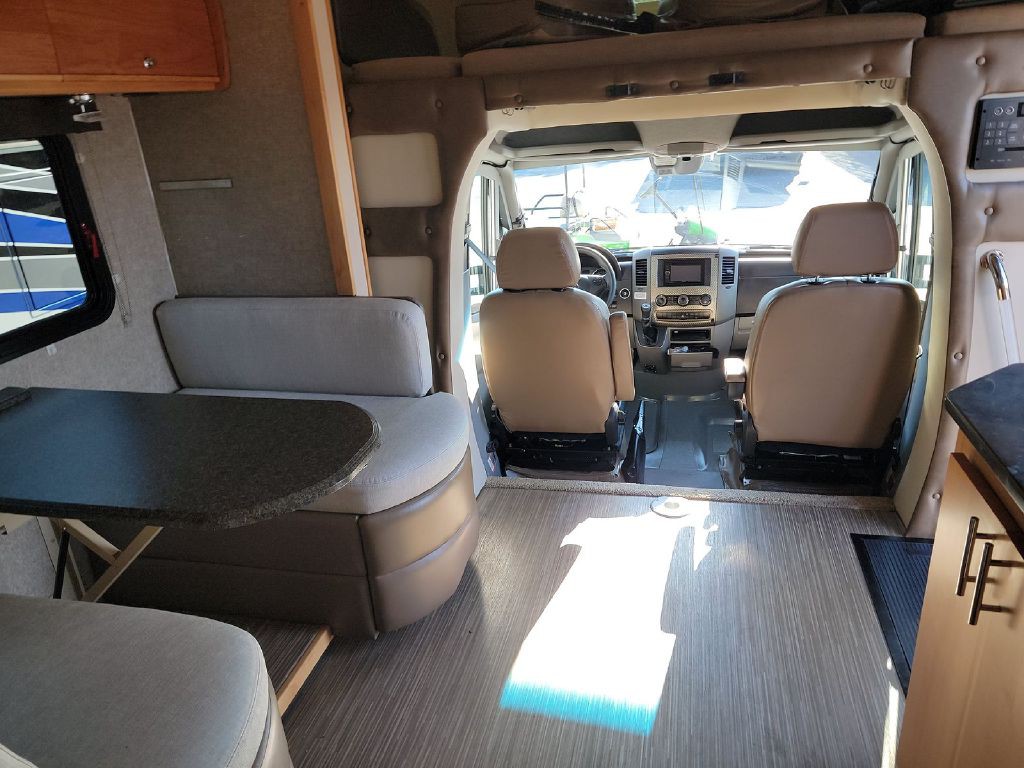 2017 Mercedes-Benz Sprinter Image 12