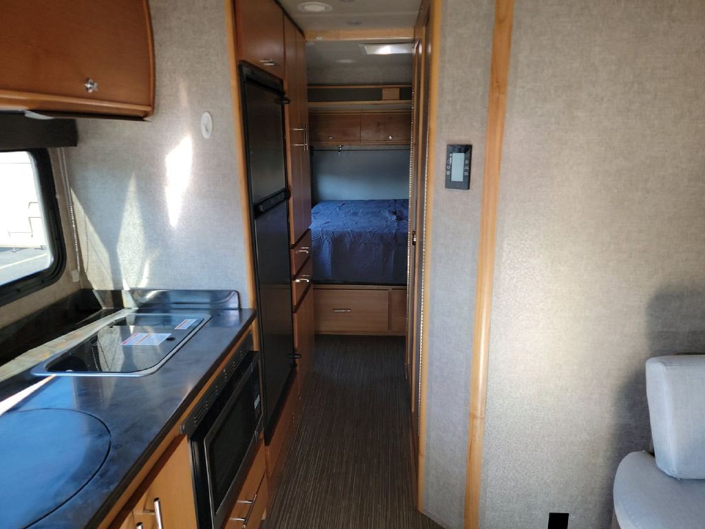 2017 Mercedes-Benz Sprinter Image 13