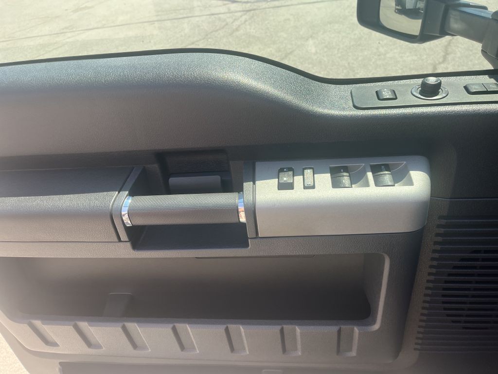 2016 Ford F-350 Image 30