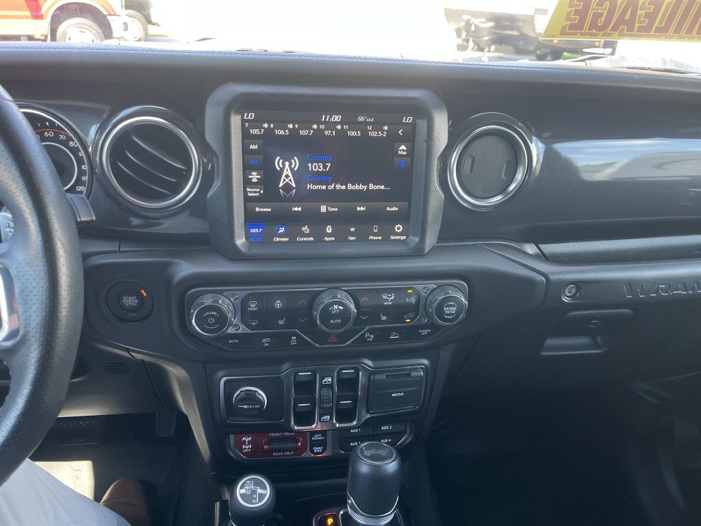 2023 Jeep Wrangler Image 25