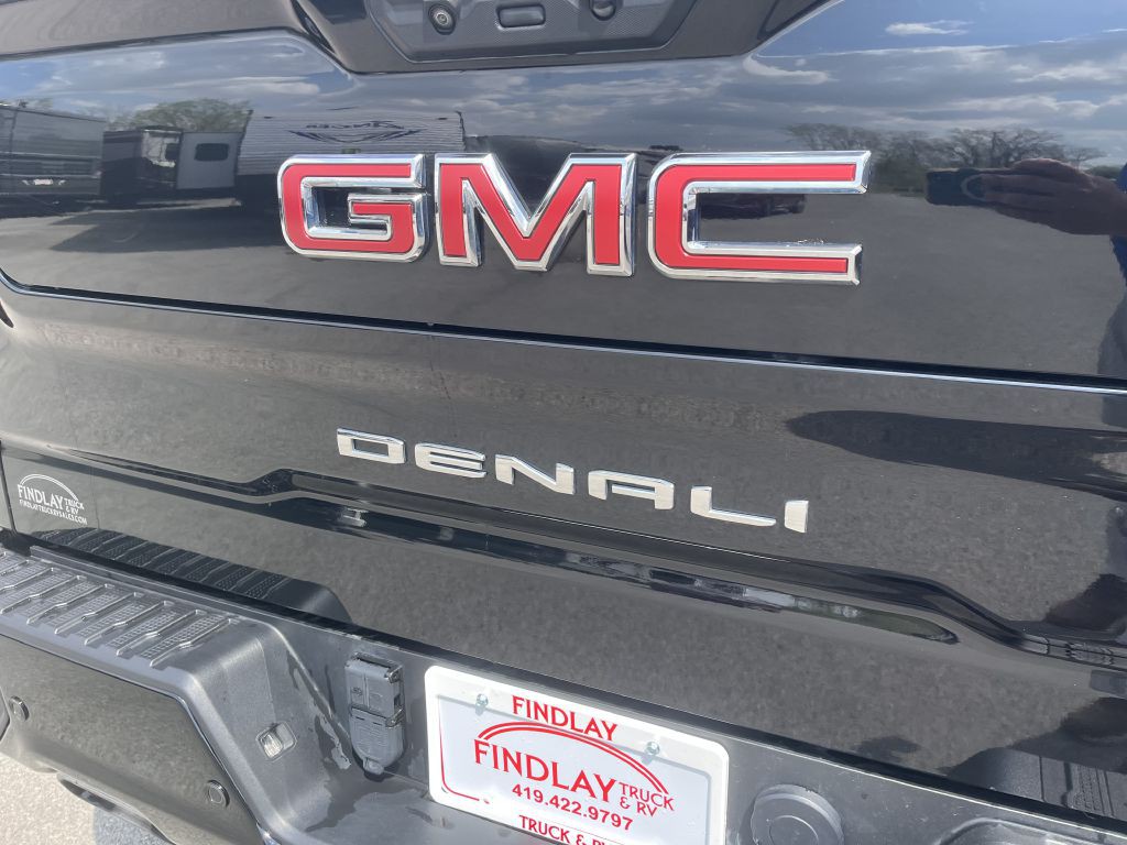 2023 GMC Sierra Image 12