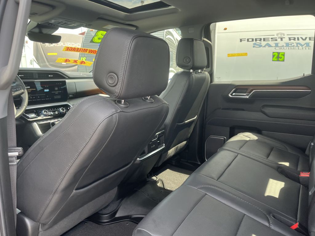 2023 GMC Sierra Image 17