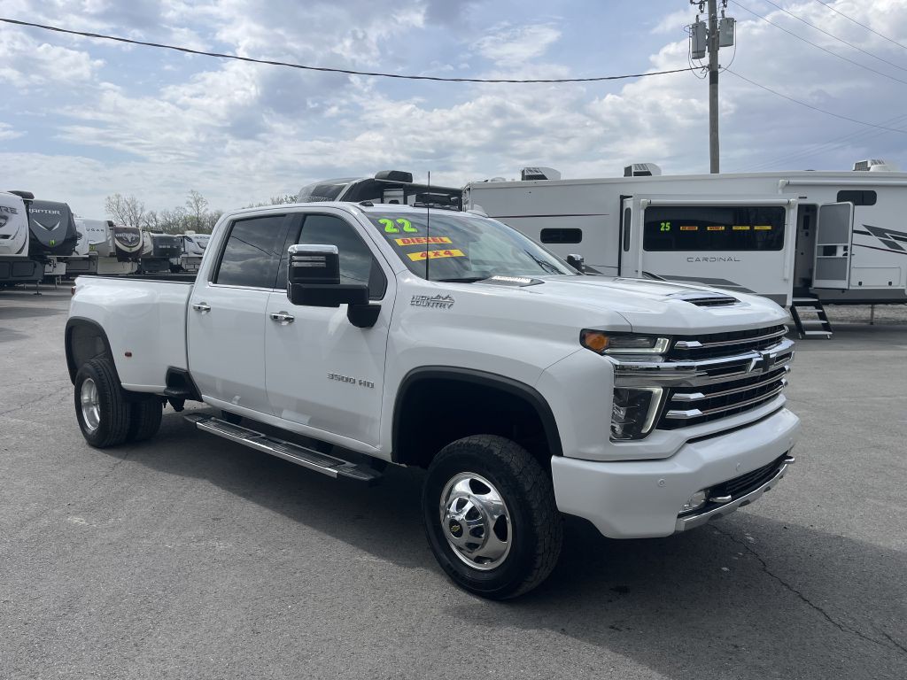 2022 Chevrolet Silverado 1500 Image 1