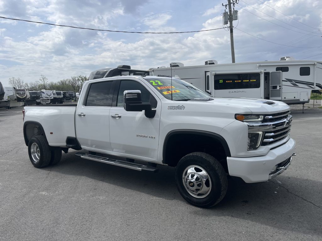 2022 Chevrolet Silverado 1500 Image 2