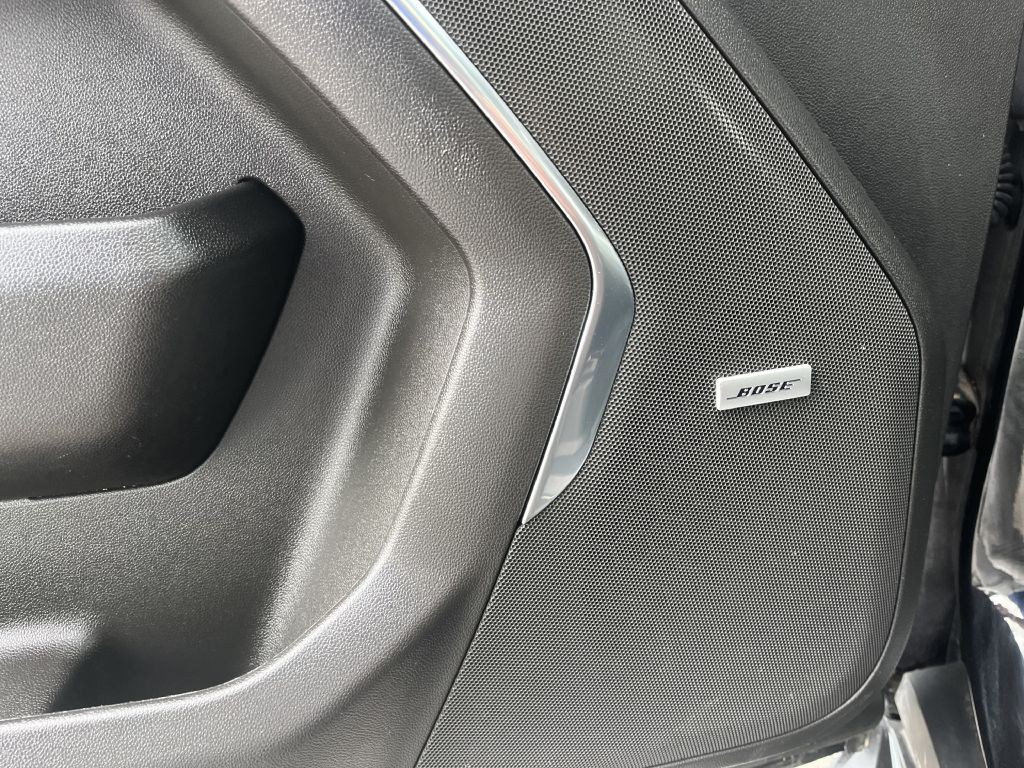 2023 GMC Yukon Image 25