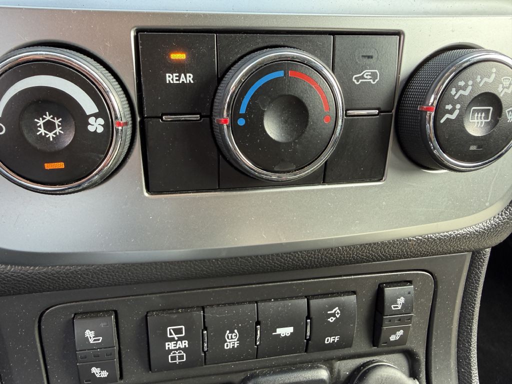 2016 GMC Acadia Image 35