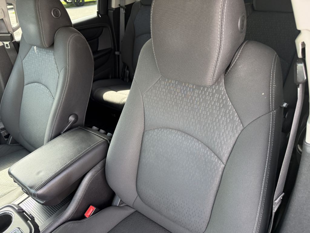2016 GMC Acadia Image 43