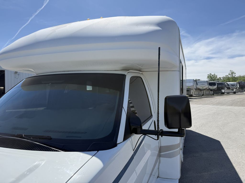 2004 Chevrolet Express Image 27