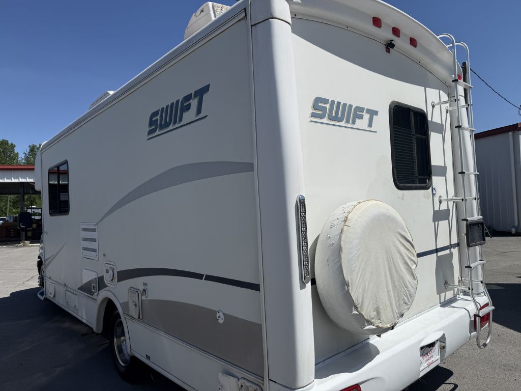 2004 Chevrolet Express Image 33