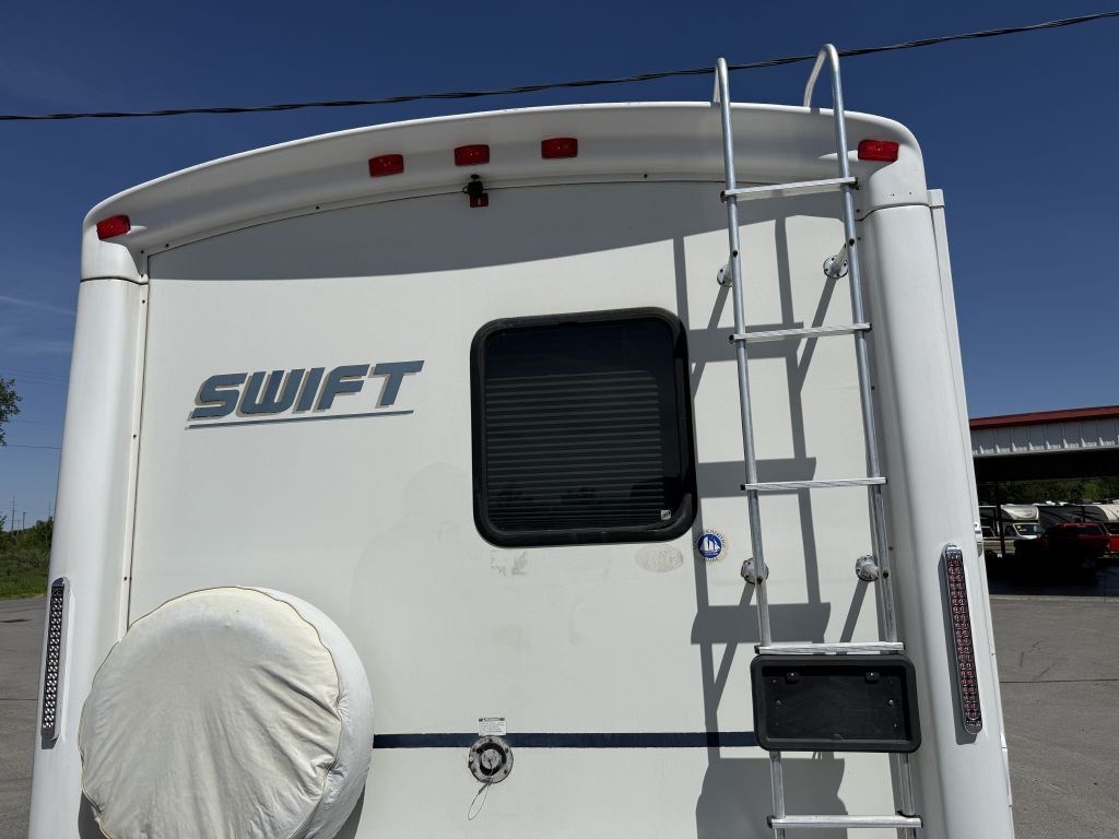 2004 Chevrolet Express Image 35