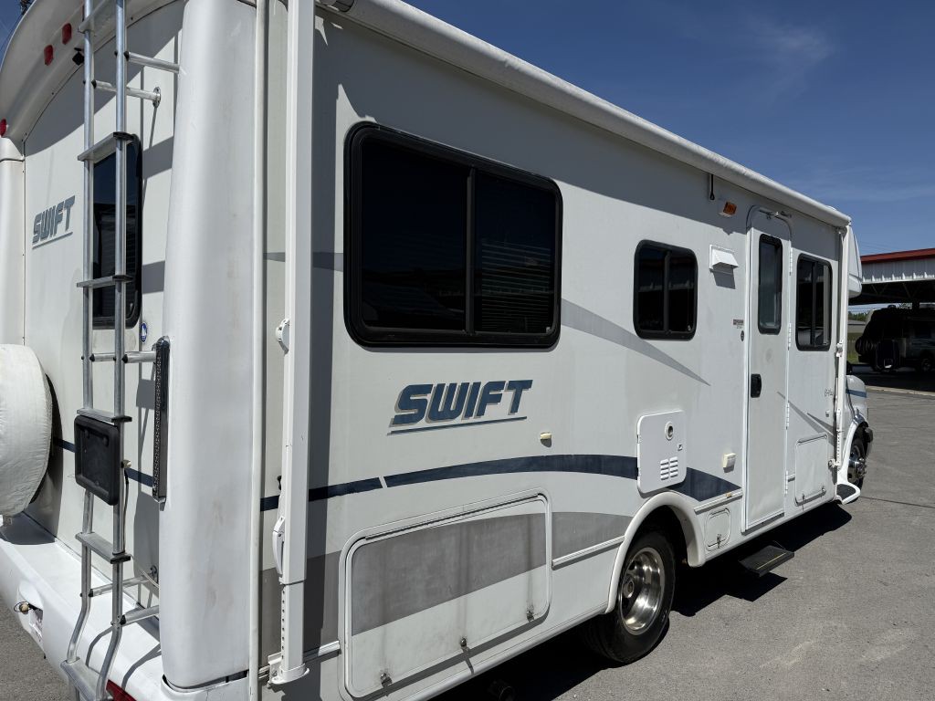 2004 Chevrolet Express Image 36